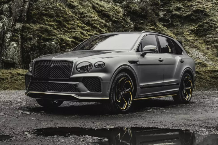 Được ra đời từ bàn tay chế tác điệu nghệ của đội ngũ Mulliner, mẫu Bentayga S Umbra bản đặc biệt này là sự kết hợp hoàn hảo của sức mạnh và thiết kế “độc nhất vô nhị” đầy tinh tế. Đặc biệt, chỉ 1 chiếc duy nhất được hãng “ưu ái” phân phối cho thị trường Việt Nam sẽ khẳng định vị thế độc tôn cho chủ nhân của chiếc xe này.