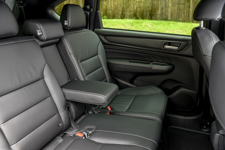 Nhờ đó, trong thời gian qua, mẫu xe này có doanh số khá khả quan. Trong tháng 12/2023, hãng Honda đã bán được 706 chiếc BR-V cho khách hàng trong nước, tăng 29,7% so với tháng liền trước. Cộng dồn cả năm 2023, người Việt đã mua 3.047 chiếc Honda BR-V.