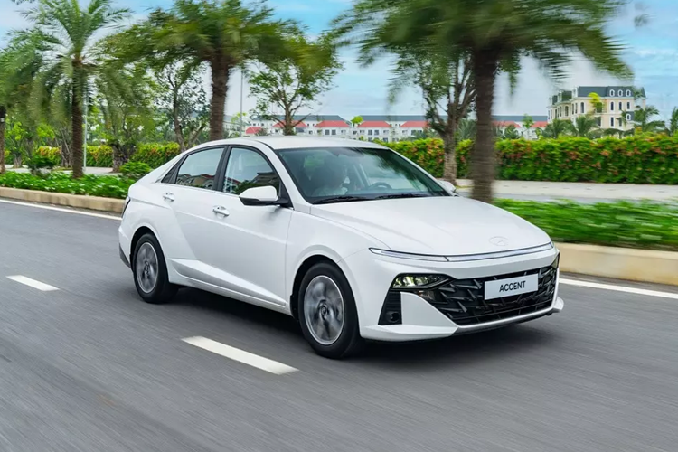 Hyundai Accent 2024 vua ra mat da duoc uu dai hang chuc trieu dong