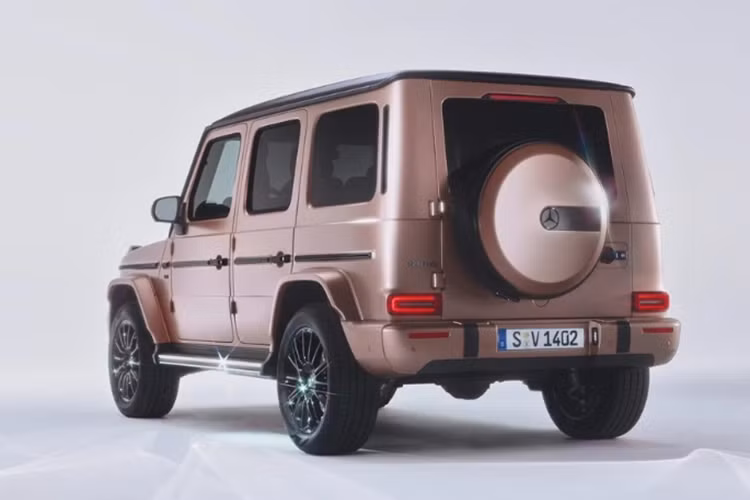 Cung cấp sức mạnh cho Mercedes-Benz G500 là động cơ V8 Biturbo 4.0L sản sinh công suất tối đa 421 mã lực và mô-men xoắn 610 Nm. Động cơ đi kèm với hộp số 9 cấp 9G-Tronic và hệ dẫn động 4 bánh cho khả năng tăng tốc 0-100 km/h trong 5,9 giây và vận tốc tối đa 210 km/h.