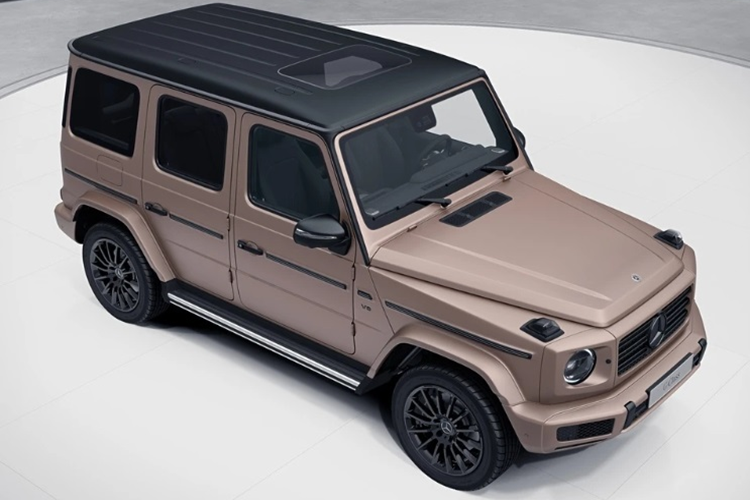 Được biết, Mercedes-Benz G500 Stronger Than Diamonds chỉ được sản xuất giới hạn khoảng 300 chiếc. Xe có giá khởi điểm khoảng 170.000 Euro (4,46 tỷ đồng), cao hơn 1 tỷ đồng so với G500 phiên bản tiêu chuẩn.