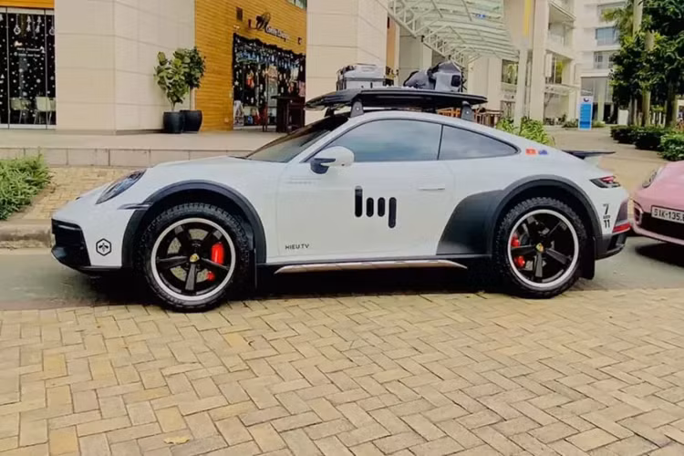 Tan thay Porsche 911 Dakar hon 15 ty cua dai gia Viet “phuot
