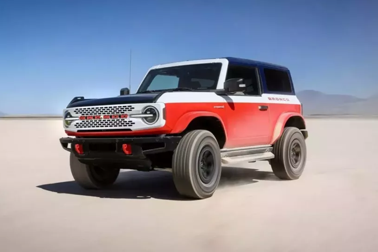 Ford Bronco là mẫu xe rất thú vị của hãng xe Mỹ, họ đã tạo ra rất nhiều phiên bản đặc biệt để thu hút sự quan tâm của khách hàng, và mới nhất, là Ford Bronco Stroppe 2025 mới, sản phẩm tiếp nối mẫu xe đặc biệt chính là Bronco Free Wheeling.