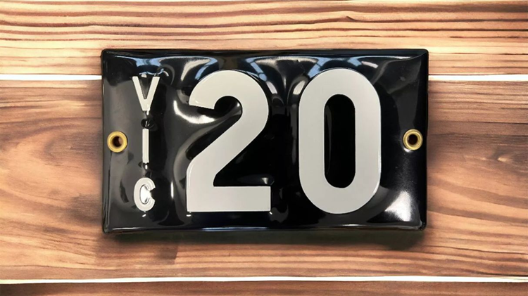 Bien so oto hai chu so duoc ban voi gia toi gan 40 ty dong