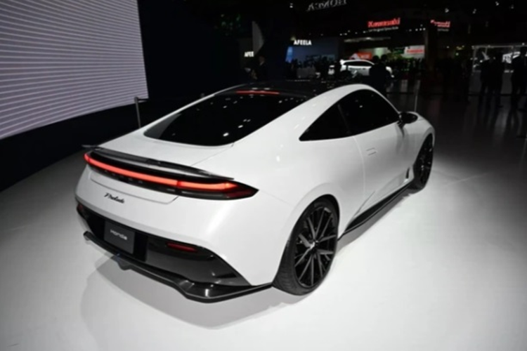 Theo nhiều đồn đoán, Honda Prelude sẽ được trang bị hệ truyền động hybrid e-HEV 2.0L tiết kiệm xăng mạnh 207 mã lực. Cấu hình này có phần giống các mẫu sedan Civic và Accord hybrid thế hệ mới nhất.