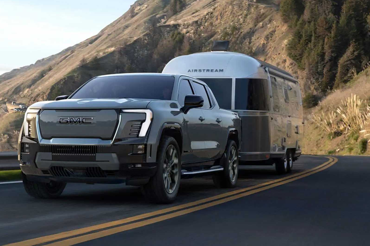 Tuy nhiên, thời gian giao xe của Sierra EV đã bị đẩy lùi mất gần nửa năm so với kế hoạch ban đầu. Những chiếc Sierra EV Edition 1 đầu tiên sẽ được bàn giao tới khách hàng vào mùa hè năm nay.