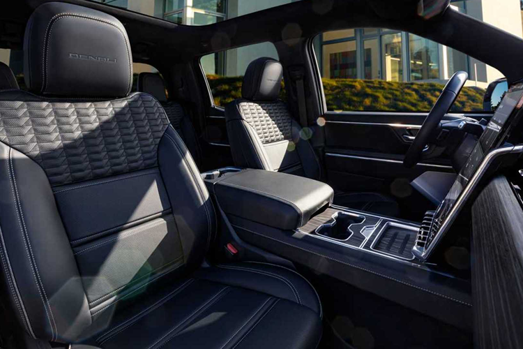 GMC cũng hứa hẹn sẽ cải thiện, gia tăng thêm phạm vi hoạt động cho Sierra EV. Ước tính phạm vi hoạt động của phiên bản Edition 1 lên tới 644 km, tăng 10% so với công bố ban đầu.