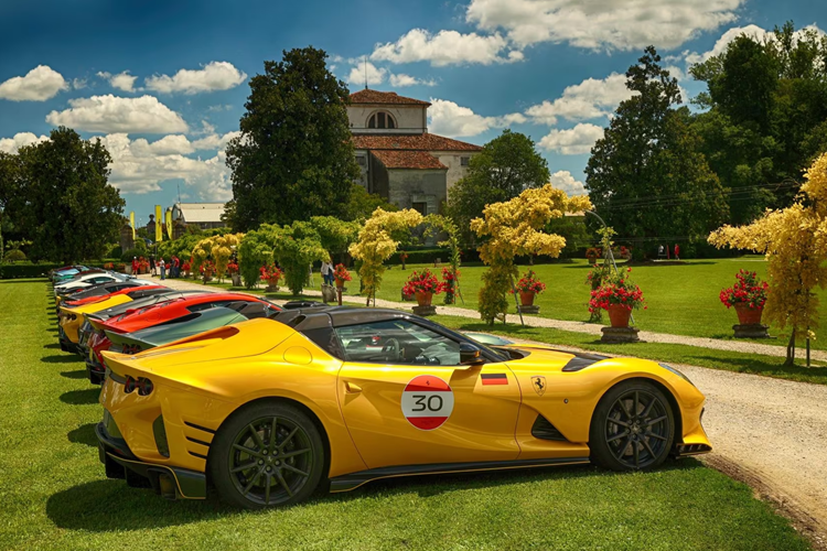 Sau khi nghỉ ngơi thư giãn vào sáng hôm sau, những chiếc xe đầu tiên rời Cảng Venice và đi về phía nam để dừng tại Abbazia di Pomposa hùng vĩ, trước khi đi về phía tây tới thị trấn Ferrara xinh đẹp để ăn trưa. Buổi chiều được dành để quay về hướng bắc qua thị trấn Rovigo và quay trở lại Venice.