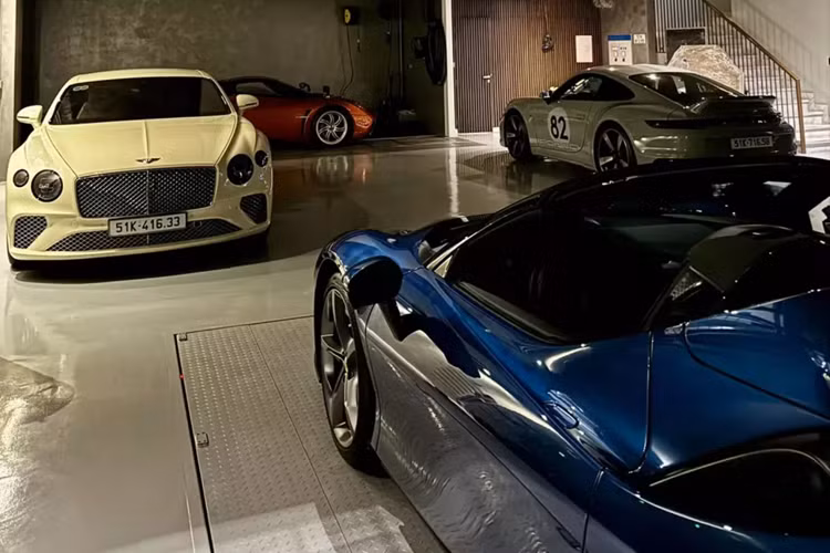 Đáng chú ý, có 1 bình luận cho rằng liệu dàn siêu xe của Cường Đô la sau 4 năm có còn nằm trong garage của mình, tay chơi này chỉ chia sẻ đơn giản tùy duyên khiến không ít cư dân mạng tỏ ra thích thú.