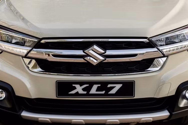 Suzuki XL7 Hybrid 2025 tại Việt Nam sẽ có nhiều nâng cấp đáng giá nhằm gia tăng khả năng cạnh tranh với các đối thủ mạnh trong phân khúc như Mitsubishi Xpander, Toyota Veloz hay Hyundai Stargazer X.