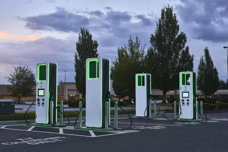 My chi hang ty USD day manh he thong ha tang tram sac