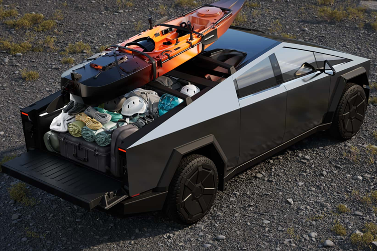 Xe cũng được trang bị thêm các ổ cắm ở thùng sau nhằm cung cấp điện năng cho các thiết bị khác.