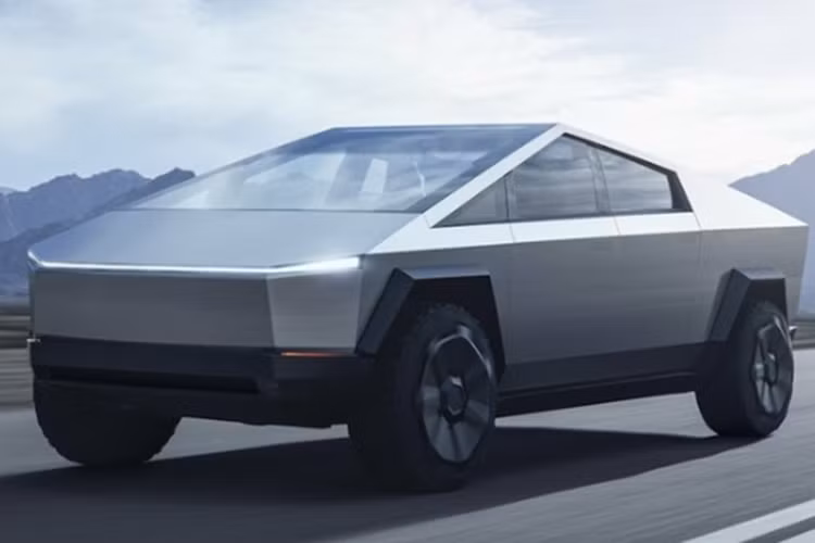 Một tài khoản có tên Avery21 đã chia sẻ rằng mình gặp phải hiện tượng trượt chân ga do các chất bôi trơn bên trong cơ cấu của bàn đạp ga gây ra. Tuy nhiên, Tesla cũng chưa bình luận hay đưa ra thông tin liên quan tới vấn đề này.