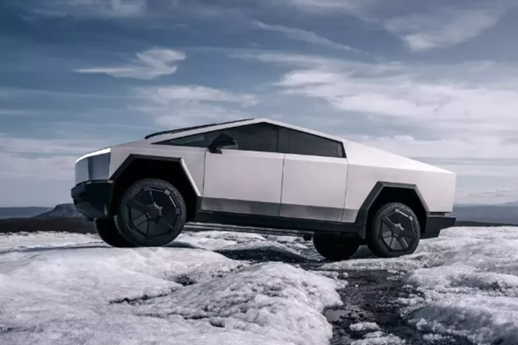 Không chỉ thất vọng về Tesla Cybertruck 2024 nhiều người còn tỏ ra không đồng tình với cách làm việc của hãng xe điện Mỹ vì không đưa ra bất kỳ thông báo chính thức nào.