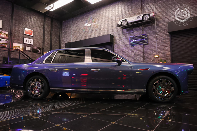 Kích thước xe Hồng Kỳ L5 của Quốc vương Malaysia với chiều dài, chiều rộng và chiều cao lần lượt 5980/2090/1710 mm với chiều dài cơ sở 3730 mm.