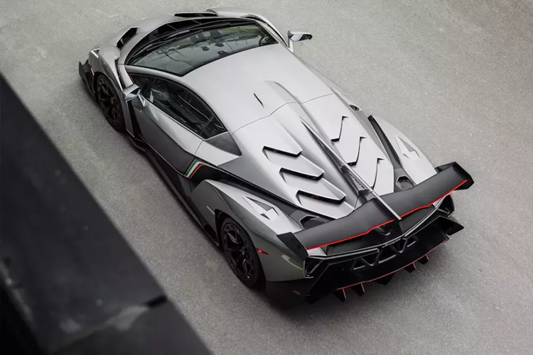 Hãy cùng chờ xem, liệu chiếc siêu xe Lamborghini Veneno này có về tay 1 khách hàng siêu giàu nào hay không, hay lại tiếp tục cuộc rao bán của mình.