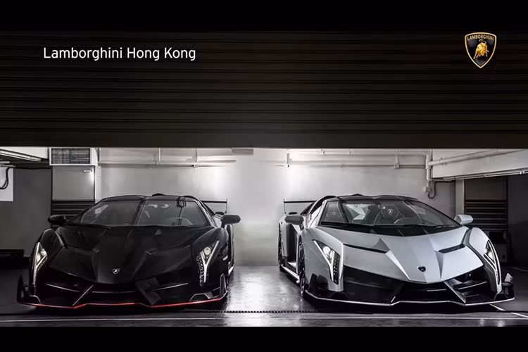 Dòng siêu xe Lamborghini Veneno triệu đô dù đã được sản xuất cách đây 11 năm nhưng nay đã bất ngờ khi sốt truyền thông châu Á, với lý do 1 xe mới về Campuchia, điều này cho thấy sự chịu chơi rất lớn của các đại gia Asean, khi trước đó, đã có trên 4 xe Lamborghini Veneno được nhìn thấy xuất hiện ở Đài Loan, Hồng Kông...
