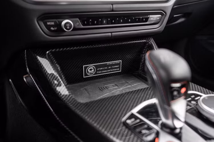 Gói độ cơ bản hơn chính là tùy chọn GP-670 của G-Power, sản sinh công suất 661 mã lực và mô-men xoắn 800 Nm. Tùy chọn này vẫn giữ lại hệ thống xả nguyên bản nhưng có bộ giảm âm ở giữa và phía sau bên cạnh phần mềm của G-Power.