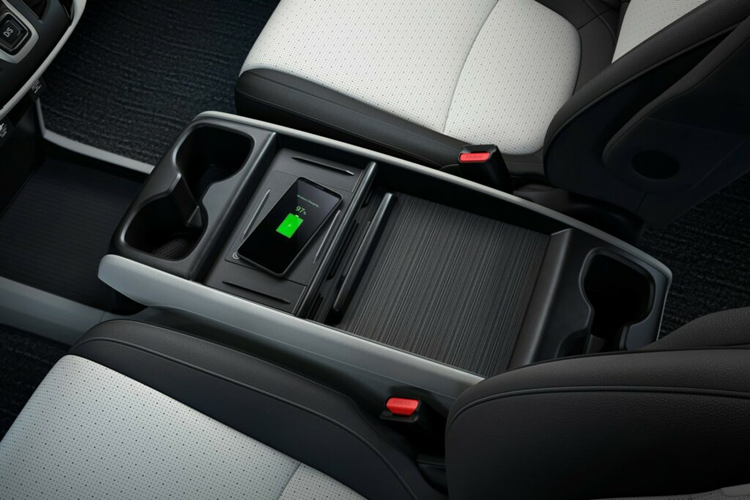 Việc loại bỏ EX đã tăng giá khởi điểm thêm 3.680 USD trong khi EX-L hiện đắt hơn 610 USD, Sport-L đắt hơn 810 Đô Touring đắt hơn 1.110 USD và Elite đắt hơn 510 USD so với bản 2024.