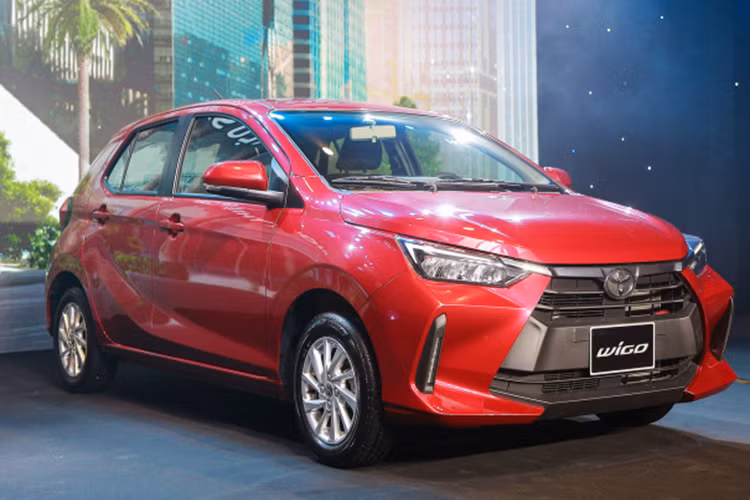 Đặc biệt, xe còn được trang bị những tính năng an toàn hiếm hoi trong phân khúc như hệ thống cảnh báo điểm mù BSM hay cảnh báo phương tiện cắt ngang khi lùi RCTA. 