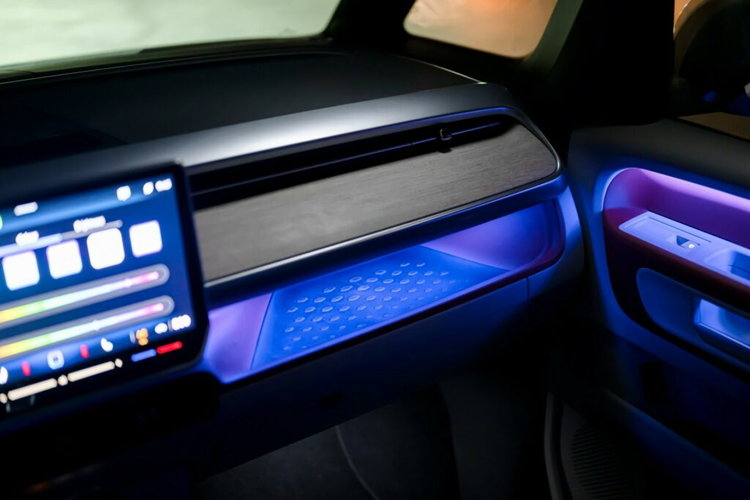 Bên cạnh việc được trang bị tốt hơn, Pro S Plus còn được trang bị hệ dẫn động 4 bánh toàn thời gian với mức công suất đầu ra lên tới 335 mã lực. Đối với phiên bản First Edition, xe có ngoại thất hai tông màu và mâm xe 20 inch độc đáo.