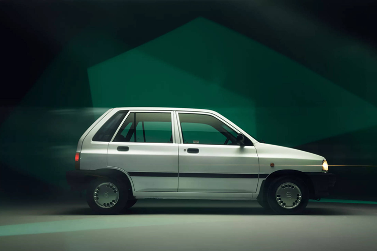 Chiếc Kia Pride đặc biệt được chọn để biến đổi thành xe thuần điện lần này là mẫu LX đời 1993 thuộc bộ sưu tập di sản của hãng, trang bị động cơ xăng 1.3L với 60 mã lực (45 kW)