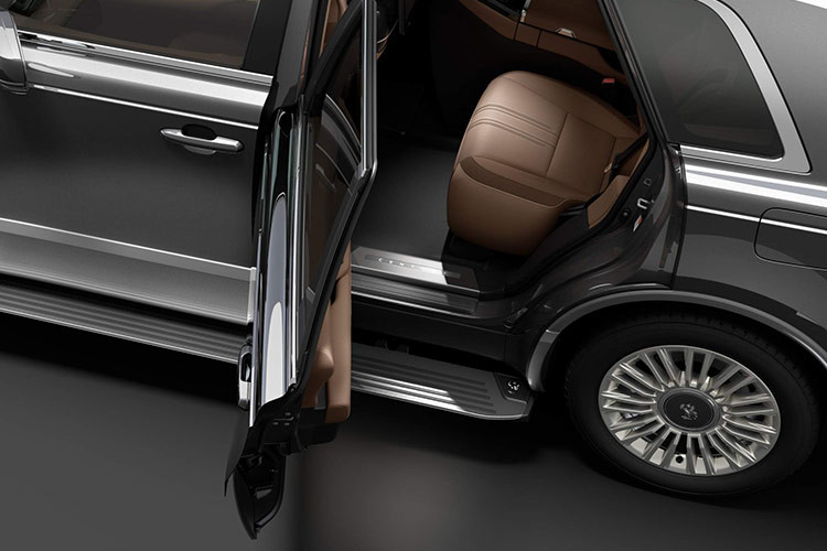 Khi được hỏi liệu Century GRMN có được bán ở thị trường Trung Quốc hay không, Chủ tịch tập đoàn Toyota khẳng định: "Chúng tôi đang lên kế hoạch làm như vậy". Tuy nhiên, ông cũng nói thêm: "Chúng ta cần chờ thêm một thời gian nữa".