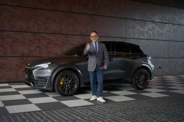 Được ra mắt vào năm ngoái, mẫu xe SUV hạng sang Lexus LBX là một biến thể cao cấp của Yaris Cross, và tại Triển lãm ô tô Tokyo 2024, phân khúc xe hạng sang của Toyota trưng bày mẫu concept sử dụng động cơ G16E-GTS.