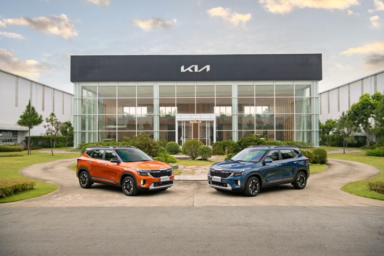 Kia Seltos 2024 thế hệ mới được kỳ vọng sẽ tiếp tục bứt phá doanh số, góp phần giữ vững vị thế và doanh số kỷ lục cho thương hiệu Kia, đồng thời line-up SUV của Kia tại Việt Nam nhằm chinh phục khách hàng.