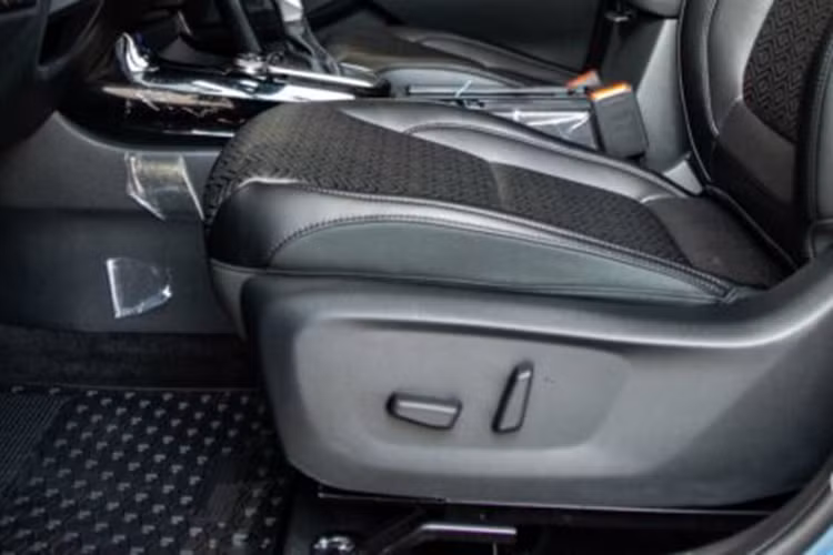 Cảnh báo và hỗ trợ tránh va chạm phía trước – (Forward Collision-avoidance Assist – FCA). Điều khiển hành trình thích ứng thông minh Stop &amp; Go – (Smart Cruise Control with Stop &amp; Go – SCC). Đèn pha thích ứng – (High Beam Assist – HBA). Cảnh báo và hỗ trợ theo làn đường - (Lane Following Assist – LFA)