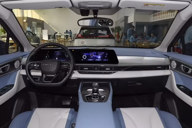 Khi đặt cọc mua xe, khách hàng Trung Quốc sẽ được hưởng các ưu đãi đặc biệt, trong đó có tặng tiền mặt 20.000 Nhân dân tệ (68 triệu đồng) trong thời gian giới hạn.