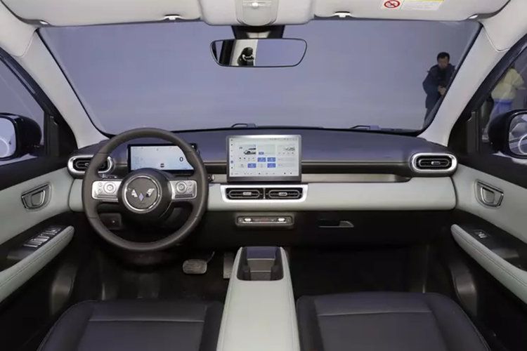 Kể từ khi ra mắt, Bingo đã đạt được sức hút đáng kể trên thị trường, với số liệu bán hàng được báo cáo của Wuling đã vượt quá 250.000 chiếc. Wuling xác định nhu cầu ngày càng tăng đối với xe điện có phạm vi hoạt động mở rộng cũng như nhu cầu về không gian rộng rãi và hiệu suất tốt hơn.