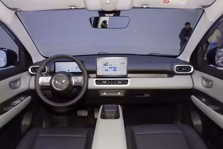 Kể từ khi ra mắt, Bingo đã đạt được sức hút đáng kể trên thị trường, với số liệu bán hàng được báo cáo của Wuling đã vượt quá 250.000 chiếc. Wuling xác định nhu cầu ngày càng tăng đối với xe điện có phạm vi hoạt động mở rộng cũng như nhu cầu về không gian rộng rãi và hiệu suất tốt hơn.