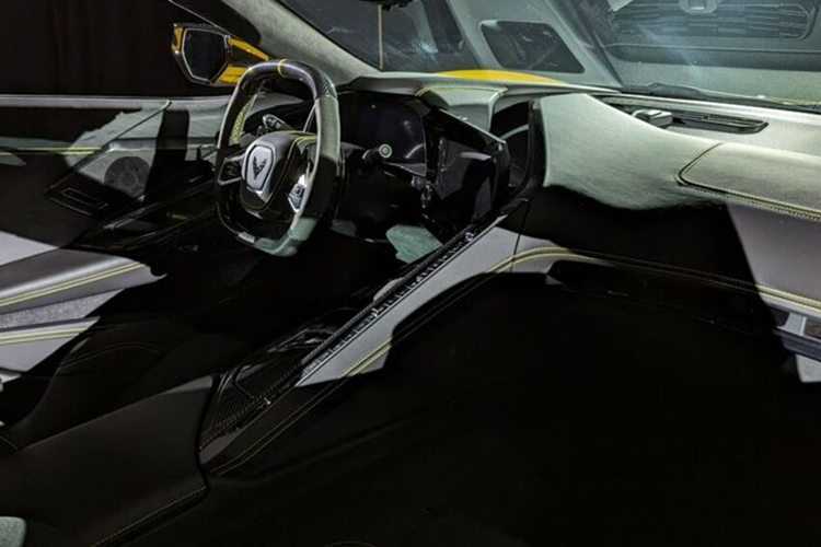 Kỹ sư trưởng Tadge Juechter – người phụ trách dự án Corvette nhận định ZR1 sở hữu mô-men xoắn sánh ngang với xe đầu kéo chở hàng. Bên cạnh đó, đại diện của hãng cũng cho biết Corvette ZR1 có thể di chuyển thoải mái với tốc độ lên tới 346 km/h và có thể nhanh hơn thế nữa bởi mẫu xe này không bị giới hạn tốc độ tối đa.