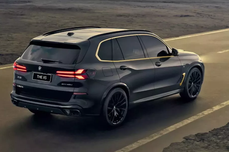 Mức giá xe BMW X5 xDrive40 Li Exclusive Dark Flame Edition từ 830.000 nhân dân tệ (tương đương khoảng 116.500 USD) tại Trung Quốc với chỉ 1.000 chiếc. Mức giá đó khiến nó đắt hơn 101.000 nhân dân tệ (14.200 USD) so với gói M Sport Package có cùng động cơ và hộp số, và đắt hơn 30.000 nhân dân tệ (4.200 USD) so với Night Edition.