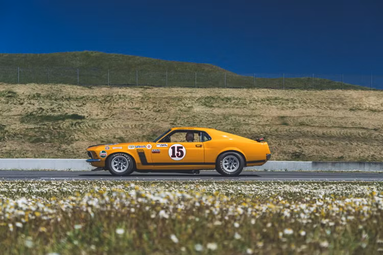 Trong khi chiếc xe trước đó đã phá vỡ giới hạn bằng cách đưa Lynn St. James trở thành người phụ nữ đầu tiên giành chiến thắng trong loạt IMSA thì chiếc xe sau đã giành vị trí đầu tiên trong hạng GTO tại cuộc đua 24 giờ Daytona năm 1987.