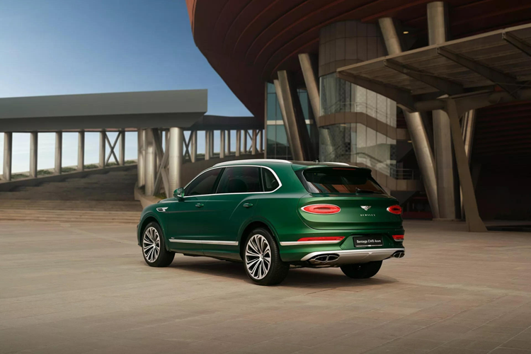 Bộ phận cá nhân hóa Mulliner đang làm nên thành công cho Bentley những năm gần đây. Tỷ lệ xe Bentley bán ra có sự tham gia thực hiện tinh chỉnh của Mulliner theo ý khách hàng đã tăng từ 43% trong năm 2022 lên đến 75% trong năm 2023 vừa qua.