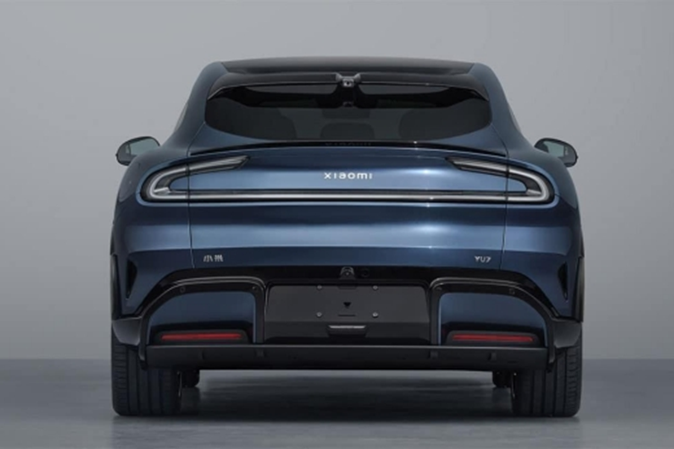 Pin của Xiaomi YU7 là loại Lithium NMC Từ CATL nhưng công suất vẫn chưa được tiết lộ. Trọng lượng của xe là 2.405 kg. Xe dự kiến sẽ ra mắt vào giữa năm 2025. Dự kiến giá xe Xiaomi YU7 tại Trung Quốc sẽ là 250.000 - 350.000 nhân dân tệ (khoảng 875 triệu đồng - 1,23 tỷ đồng).