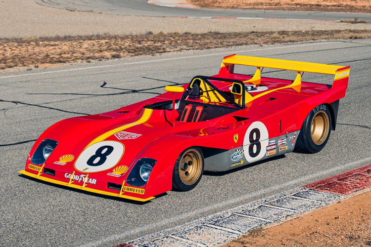 7. Ferrari 312 PB đời 1972 (13,4 triệu USD): Ferrari “P” là dòng xe thể thao thành công nhất của Ferrari, được sản xuất từ năm 1963 đến năm 1973. Động cơ 12 xy-lanh thẳng hàng trên Ferrari 312 PB là bản nâng cấp từ dòng xe đua F1 312 B.