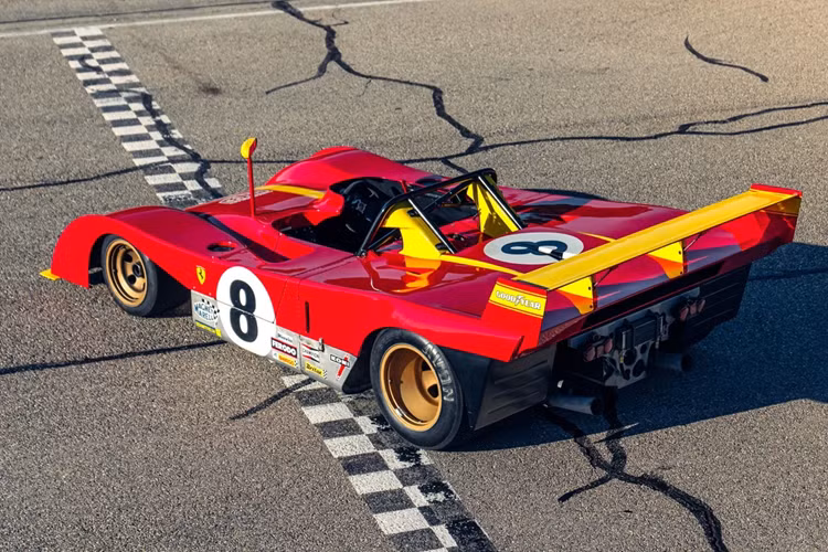 Chiếc xe mang số khung 0886 đã giành chiến thắng tại Buenos Aires 1.000 Km và Nurburgring 1.000 Km vào năm 1972, về thứ 2 tại 12 Hours of Sebring và về thứ 3 Monza 1.000 Km cùng năm. Chiếc 312 PB này cũng được đội đua Scuderia Ferrari sử dụng làm hình ảnh quảng bá cho mùa giải 1972 đầy thành công của thương hiệu.