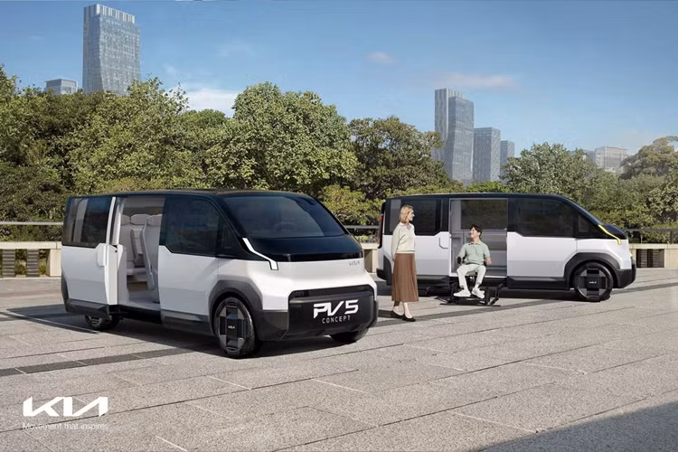 Loạt xe Kia PV Electric Van Concept điện gồm những chiếc xe được đặt tên là PV1, PV5 và PV7, với kích thước và công năng sử dụng khác nhau. Nói về những mẫu xe này, Kia bày tỏ hy vọng rằng chúng sẽ “cách mạng hóa ngành công nghiệp vận tải” và thúc đẩy mục tiêu của tập đoàn mẹ Hyundai Motor Group trong nhiều lĩnh vực.
