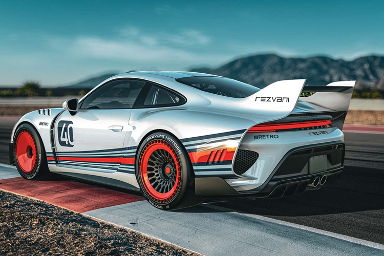 Phiên bản hàng đầu sẽ là mẫu RR1 750 tạo ra công suất lên tới 750 mã lực trên đường đua, các phiên bản đường phố chỉ có công suất 715 mã lực, giảm sức mạnh thông qua hệ dẫn động bốn bánh tiêu chuẩn của Turbo.