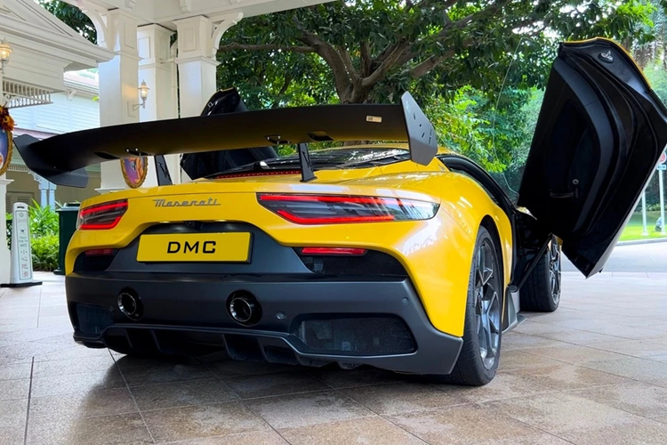 Mức giá của các tùy chọn này có thể lên đến 10.000 USD. Về nguyên bản, Maserati MC20 được trang bị khối động cơ Nettuno V6 dung tích 3.0L, công suất tối đa 630 mã lực và mô-men xoắn cực đại 730 Nm.