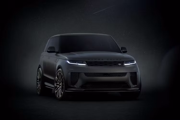 Land Rover vừa giới thiệu Bộ sưu tập Range Rover Sport Celestial 2025 mới với 5 phiên bản lấy cảm hứng từ “thần thoại cổ đại và vũ trụ”. Được phát triển dựa trên Range Rover Sport SV, mỗi chiếc đều có màu ngoại thất riêng biệt, dòng chữ độc đáo và lớp hoàn thiện ngoại thất đặc biệt.