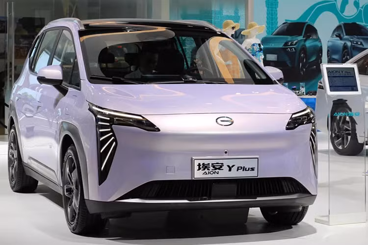 Sức mạnh đến từ một động cơ điện phía trước có công suất 100 kW (134 mã lực) hoặc 150 kW. Tốc độ tối đa là 130 km/h. Cả hai gói pin lithium iron phosphate và lithium ba loại đều có công suất từ 37,9 kWh đến 69,98 kWh, cung cấp bốn phạm vi hành trình CLTC: 310 km, 430 km, 510 km và 610 km.