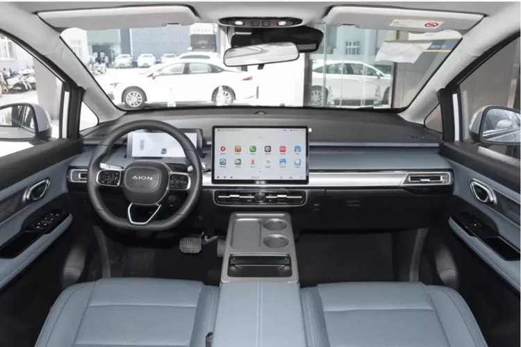 Ngoài nhà máy ở Thái Lan, nhà máy ở nước ngoài thứ hai của GAC Aion cũng đang được xây dựng, đặt tại Indonesia. Hiện tại, có 13 phiên bản Gac Aion Y Plus chạy điện được bán trên thị trường Trung Quốc với mức giá từ 99.800 – 189.800 nhân dân tệ (13.700 – 26.100 USD).