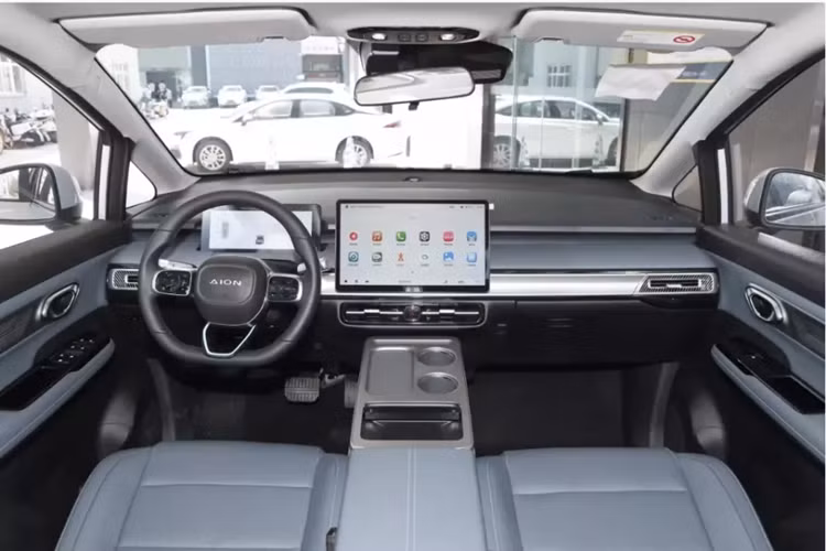 Ngoài nhà máy ở Thái Lan, nhà máy ở nước ngoài thứ hai của GAC Aion cũng đang được xây dựng, đặt tại Indonesia. Hiện tại, có 13 phiên bản Gac Aion Y Plus chạy điện được bán trên thị trường Trung Quốc với mức giá từ 99.800 – 189.800 nhân dân tệ (13.700 – 26.100 USD).