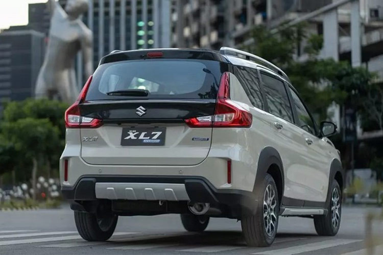 Tuy nhiên theo công bố của nhà sản xuất, Suzuki XL7 Hybrid 2024 về Việt Nam sẽ có nhiều nâng cấp đáng giá nhằm gia tăng khả năng cạnh tranh với các đối thủ mạnh trong phân khúc như Mitsubishi Xpander, Toyota Veloz hay Hyundai Stargazer X.