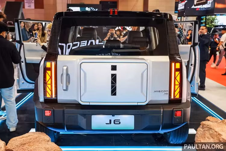 Trong năm nay, 2 thương hiệu Omoda và Jaecoo của Chery sẽ bán 4 mẫu xe ở thị trường Việt Nam. 4 mẫu xe này bao gồm Omoda C5, Omoda E5, Jaecoo J7 và Jaecoo J7 PHEV. Trước khi nhà máy ở tỉnh Thái Bình đi vào hoạt động, xe Omoda và Jaecoo sẽ được nhập khẩu nguyên chiếc từ Indonesia vào Việt Nam.