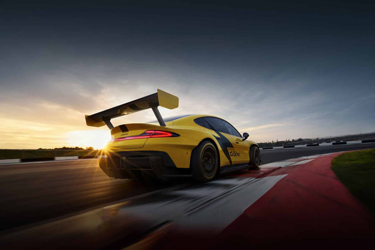 Nhiều khả năng, Xiaomi sẽ cung cấp nhiều chế độ lái để phần nào hạn chế sức mạnh của hệ thống mô-tơ điện này. Hiện tại, Xiaomi chưa công bố mức giá xe Xiaomi SU7 Ultra. Trong khi đó, SU7 đang được mở bán rộng rãi ngoài thị trường với 3 phiên bản, đi kèm mức giá từ 29.900 - 41.500 USD.